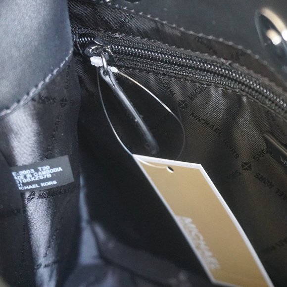 Michael Kors Teagen Tote + Wallet Set MK Black - Picture 8 of 16